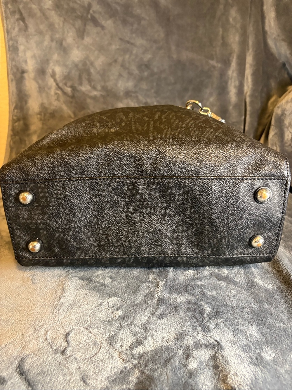 MICHAEL Michael Kors Cynthia Satchel
  - Picture 3 of 6